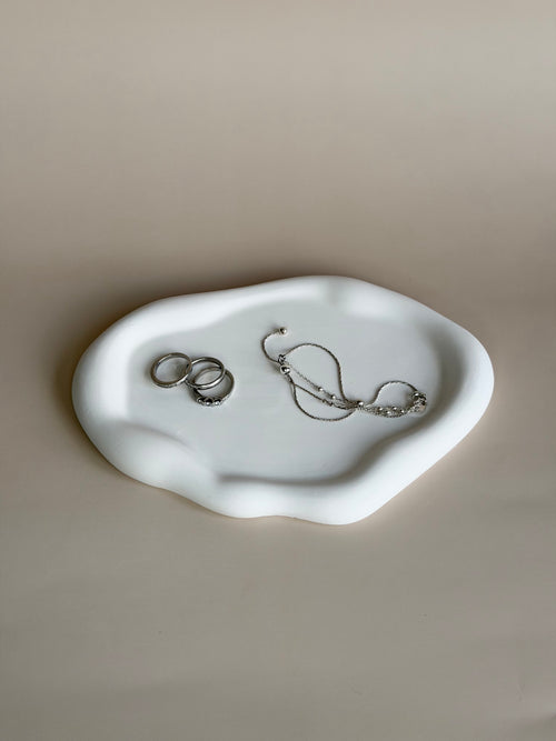 The Horizon Tray